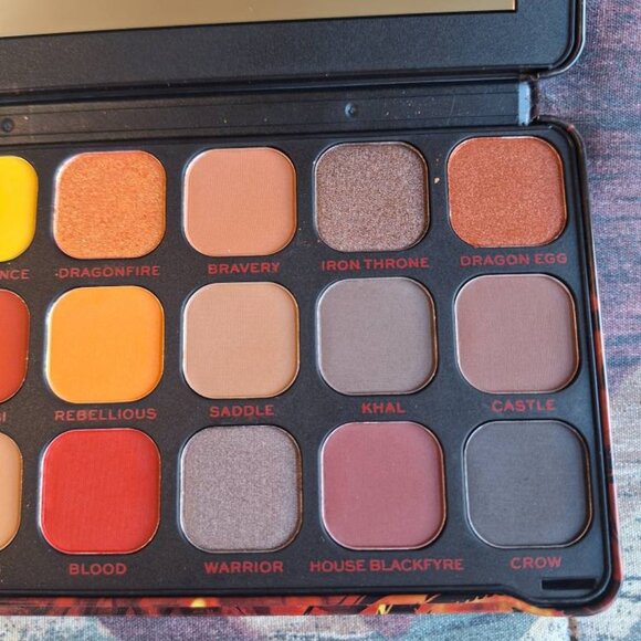 🔥 Revolution x Game of Thrones – Mother of Dragons Palette - Picture 3 of 5